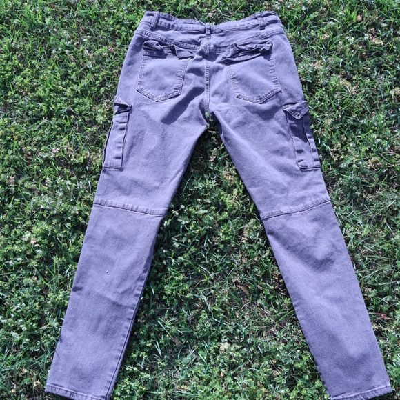 Gray Cargo Pants SIZE:32 - Picture 3 of 4